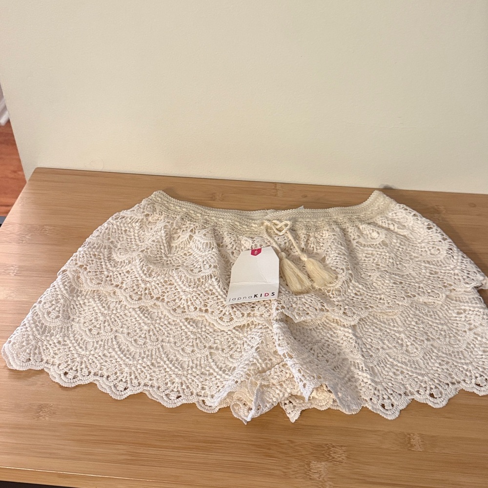 Charming Crochet Lace Kids Shorts - Cream - Picture 7 of 9